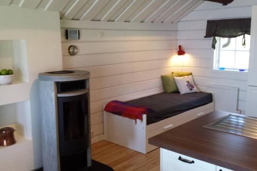 O zonă de relaxare la Cottage with spa sauna boat as extra cost
