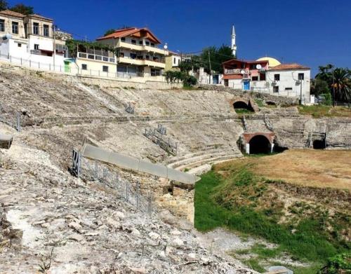 a group of buildings on top of a hill at Loris Apartaments 205 in Durrës