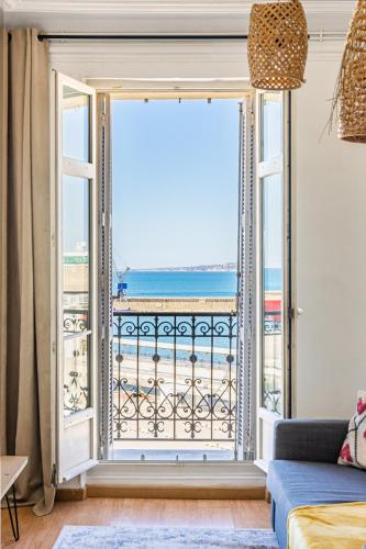 T2 vue mer au pied de La Major