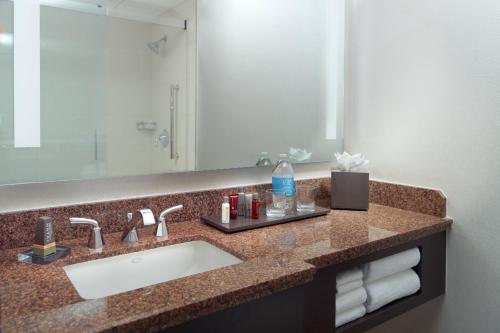 Salle de bains dans l'établissement Atlanta Marriott Marquis