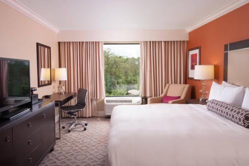 Delta Hotels by Marriott Orlando Lake Buena Vista Image
