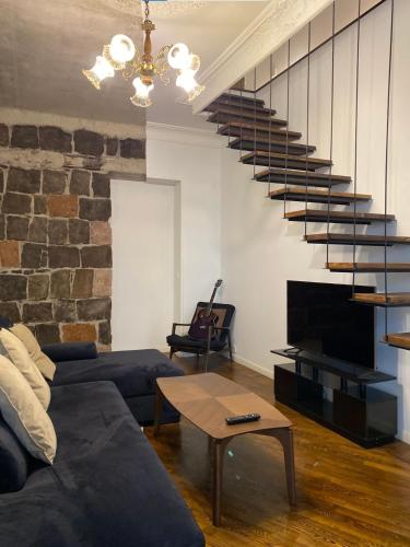 Zona d'estar a Dark Apartment