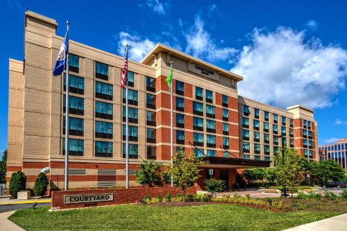 a rendering of a rendering of a hotel at Courtyard by Marriott Dulles Airport Herndon in Herndon