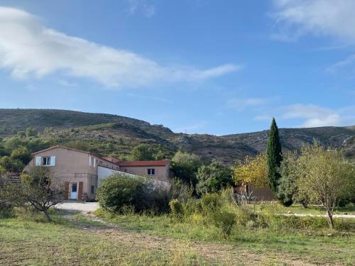 Φυσικό τοπίο κοντά σε αυτή η παραθεριστική κατοικία