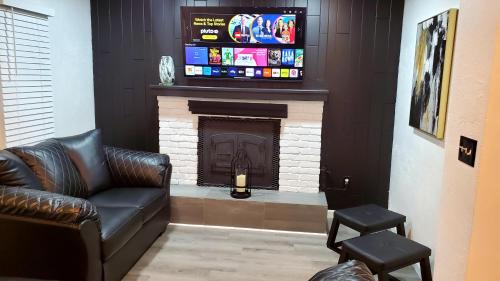 Home in Syracuse/Ranch Style – Photos 3
