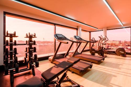 Palestra o centro fitness di Courtyard by Marriott Paris Creteil