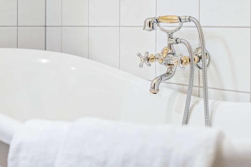 Ένα μπάνιο στο Sandtorgholmen Hotel - Best Western Signature Collection