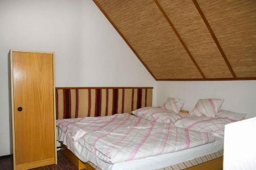 Holiday home in Balatonmariafürdo 36287 8647 Balatonmáriafürdő, Cserfa utca 6 kép - 3