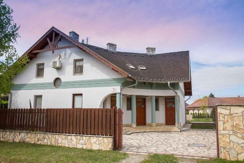 Holiday home in Balatonmariafürdo 37749