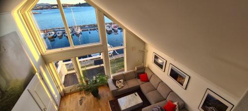 Χώρος καθιστικού στο Silent Seaview Luxury Apartment Grasholmen