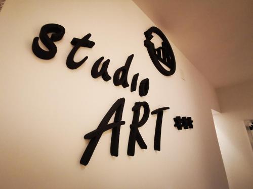 studio ART - self CHECK IN