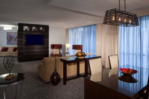 Dallas Marriott Downtown Image