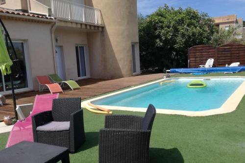 T2: 45m2 :4 places :indépendant dans villa