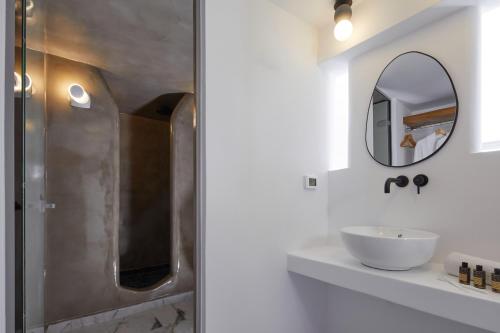 Ένα μπάνιο στο Allure Breeze Suites