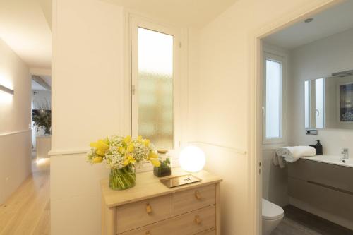 Koupelna v ubytování Shiny by OLdtown Apartments