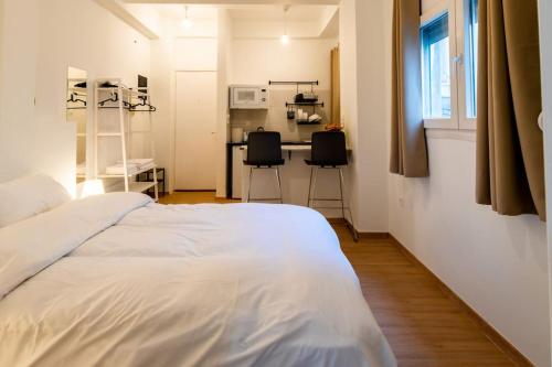 Acropolis Explorer Studio by WeHost Athens