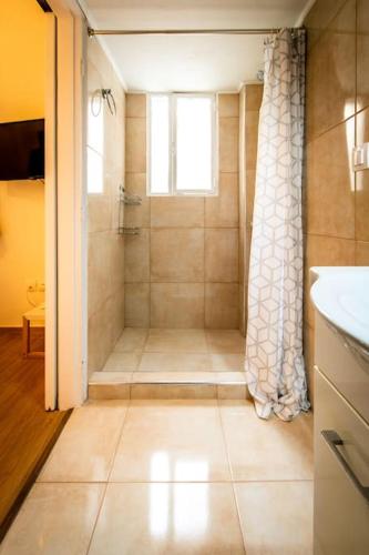 Acropolis Explorer Studio by WeHost Athens