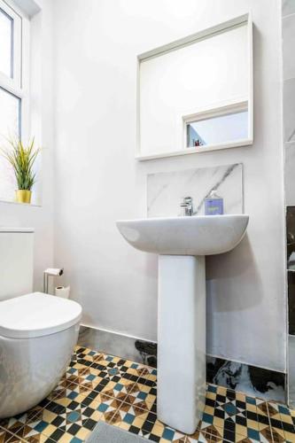 Beautiful flat with free parking photo 9
