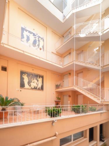 Palazzo Leo Suite and Apartment