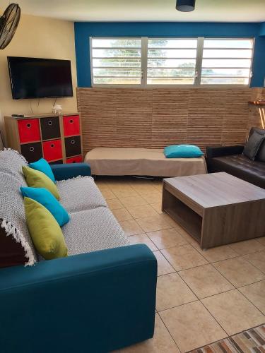 Posezení v ubytování Appartement confortable avec vue sur la mer