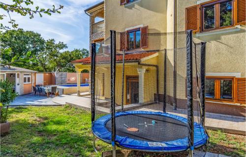 Amazing Home In Medulin