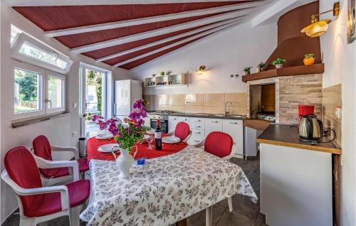 Amazing Home In Medulin