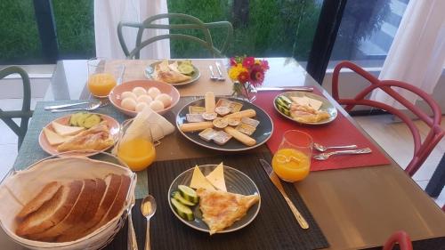 Jídlo v hotelu nebo okolí