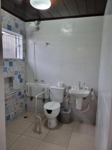 Ένα μπάνιο στο Residencial dos Portugas