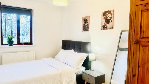 Amazing Location - City of London- 2 Bedroom Stunning Canal View House With Private Garden,Parking & Balcony photo 37