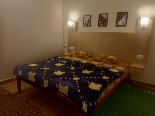Ένα ή περισσότερα κρεβάτια σε δωμάτιο στο Tree top two bedroom villa