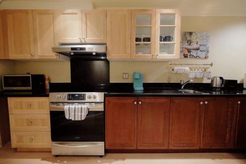 Tranquil And Spacious suite in Anmore – Photos 5