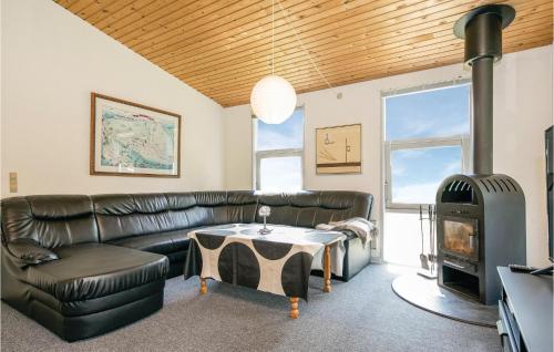 Posezení v ubytování Holiday Home Mads's Plantage Hadsund Denm