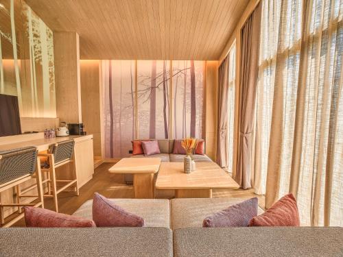 Hotel MYS Khao Yaiにあるシーティングエリア