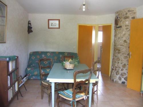 A seating area at bastide la fondue