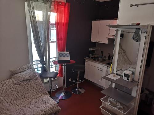 Dapur atau dapur kecil di Studio De La Gare