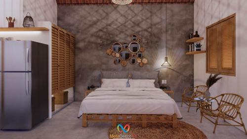 - une chambre avec un lit, une table et des chaises dans l'établissement Blue Sea Homestay 2, à Phu Yen