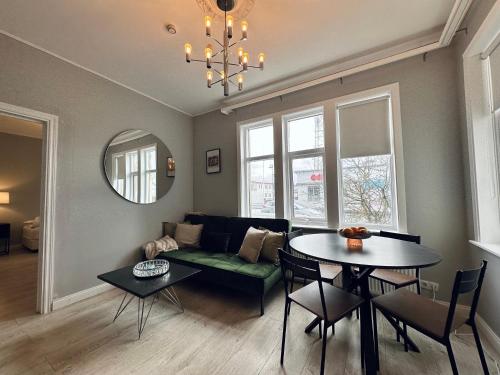 Гостиная зона в Castle Inn Apartments - Downtown Keflavík
