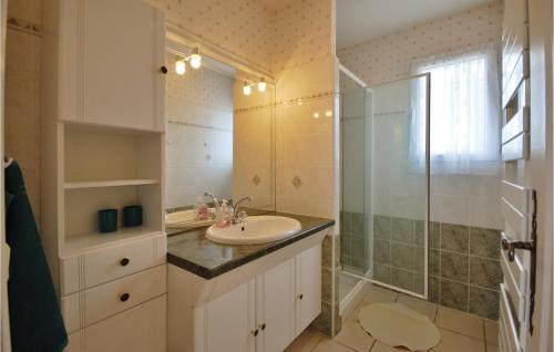 a bathroom with a sink and a shower at Cozy Home In Les Arcs With Kitchen in Les Arcs sur Argens