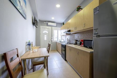 Top Spot Apartment Beach, Food & Coffee Nearby