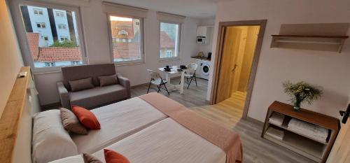 Estudios en Plaza Cabo da Vila centro Muxia