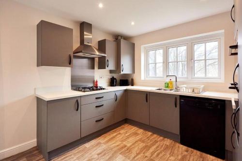 Dapur atau dapur kecil di Sea side family rest and holiday