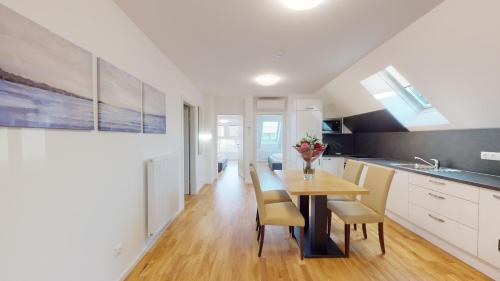 Kuchyň nebo kuchyňský kout v ubytování ALON HOMES Vienna - Premium City Center Apartments