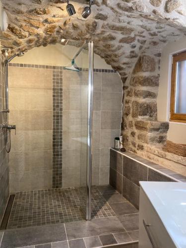 Kúpeľňa v ubytovaní Le Mazet, Parc Naturel Régional des Monts d'Ardèche