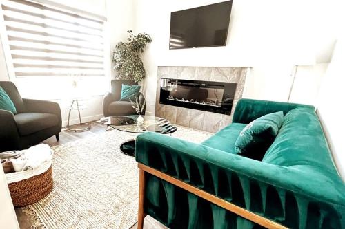 Gorgeous 6BR New Home for Families