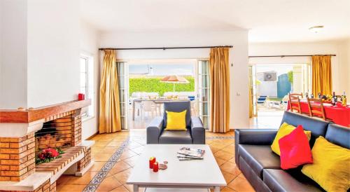 Villa Boracay - com Piscina Aquecível e Praia a Pé em Albufeira