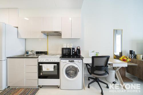 Una cocina o zona de cocina en Viridis Residence Cozy Studio Living