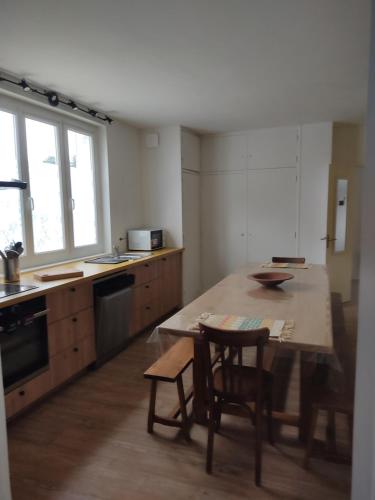 Photo de la galerie de l'établissement gite du centre ville, à Neuvic