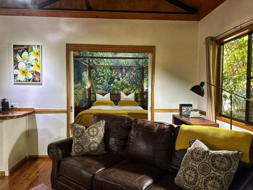 Crater Lakes Rainforest Cottages – Photos 2