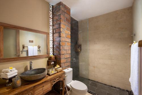Koupelna v ubytování Kailash Suites by Pramana Villas