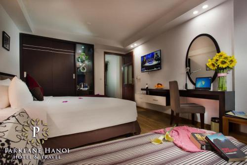 Cama o camas de una habitación en Parklane Central Hanoi Hotel
